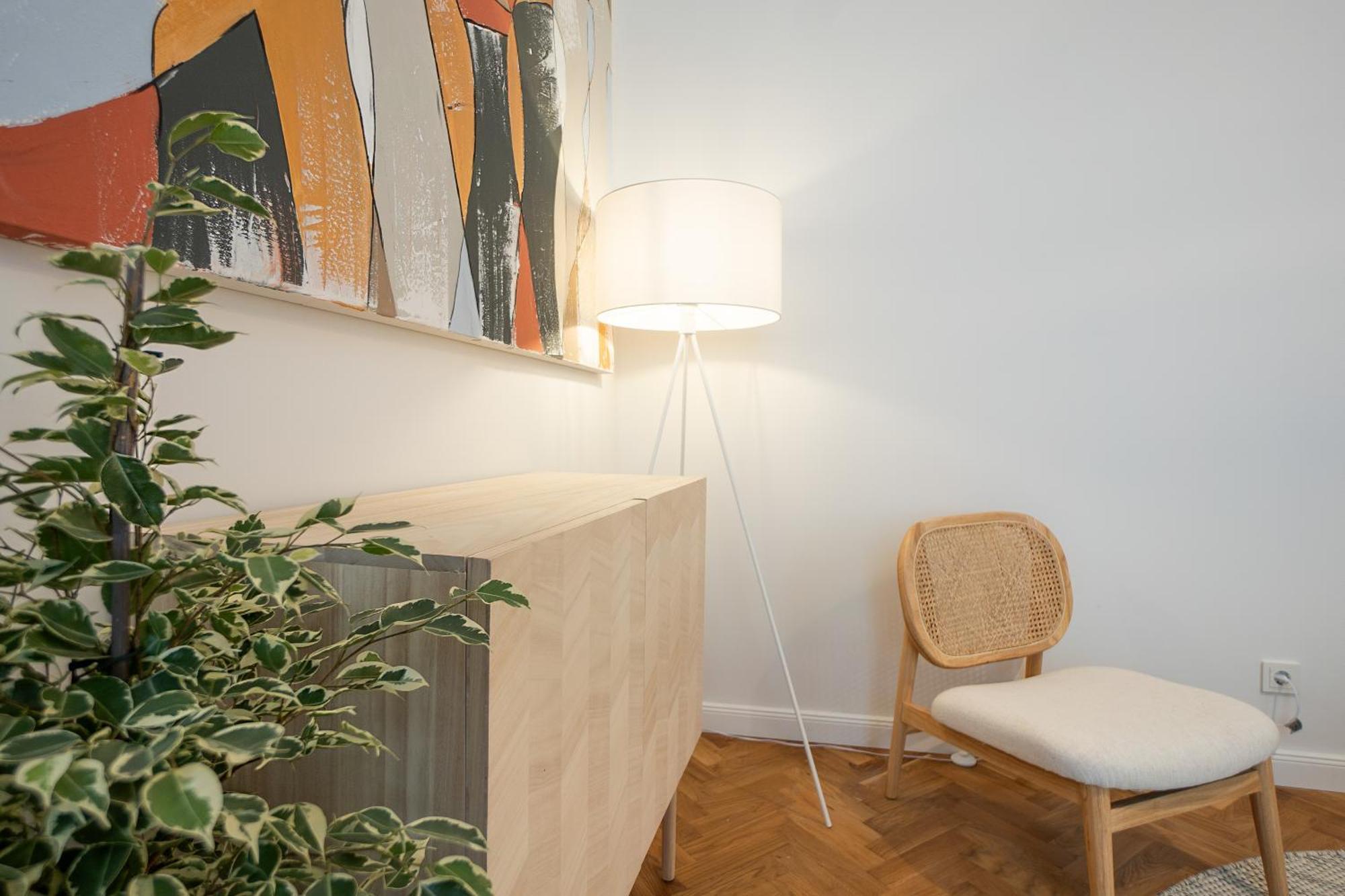 Chic 94m2 With A King-size Bed Wien
